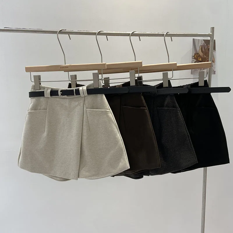 Irregular Women Solid Korean Fashion Office All-match High Waist Streetwear Casual Elegant 2023 New Autumn Winter Woolen Shorts
Irregular Women Solid Korean Fashion Office All-match High Waist Streetwear Casual Elegant 2023 New Autumn Winter Woolen Shorts