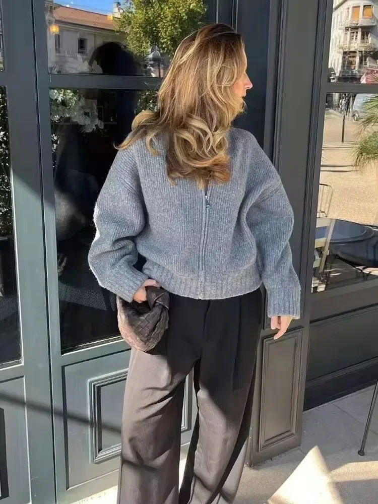 Casual Knitted Solid Women Cardigan Sweater O-neck Long Sleeve Zipper Loose Female Sweaters Spring New Fashion Lady Tops
Casual Knitted Solid Women Cardigan Sweater O-neck Long Sleeve Zipper Loose Female Sweaters Spring New Fashion Lady Tops