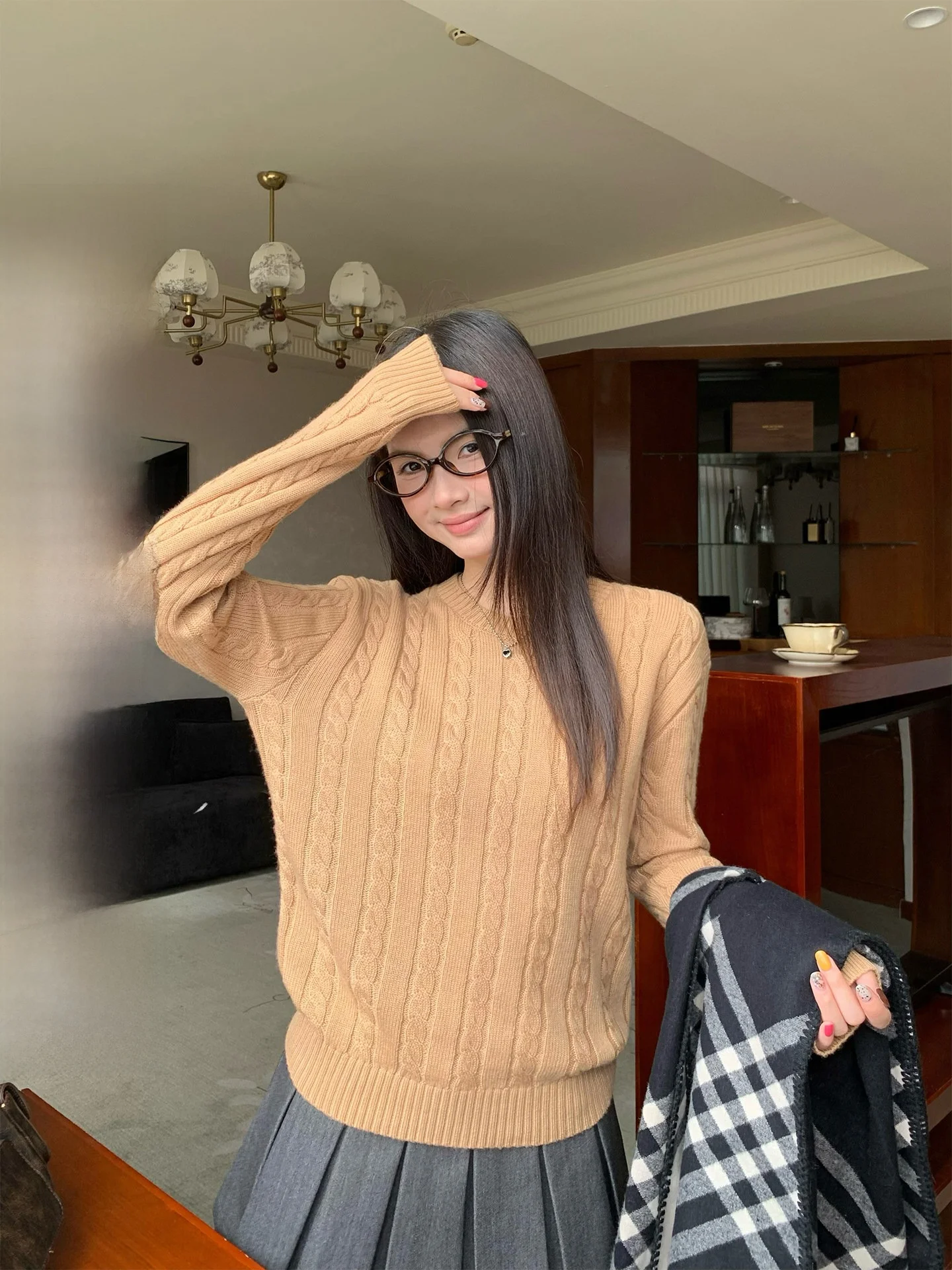 Разноцветный вязаный свитер с длинными рукавами и круглым вырезом для женщин, зимний, для ношения как внутренний, так и внешний слой, базовый топ свободного кроя, двойной вязки, нейлоновый.
Разноцветный вязаный свитер с длинными рукавами и круглым вырезом для женщин, зимний, для ношения как внутренний, так и внешний слой, базовый топ свободного кроя, двойной вязки, нейлоновый.