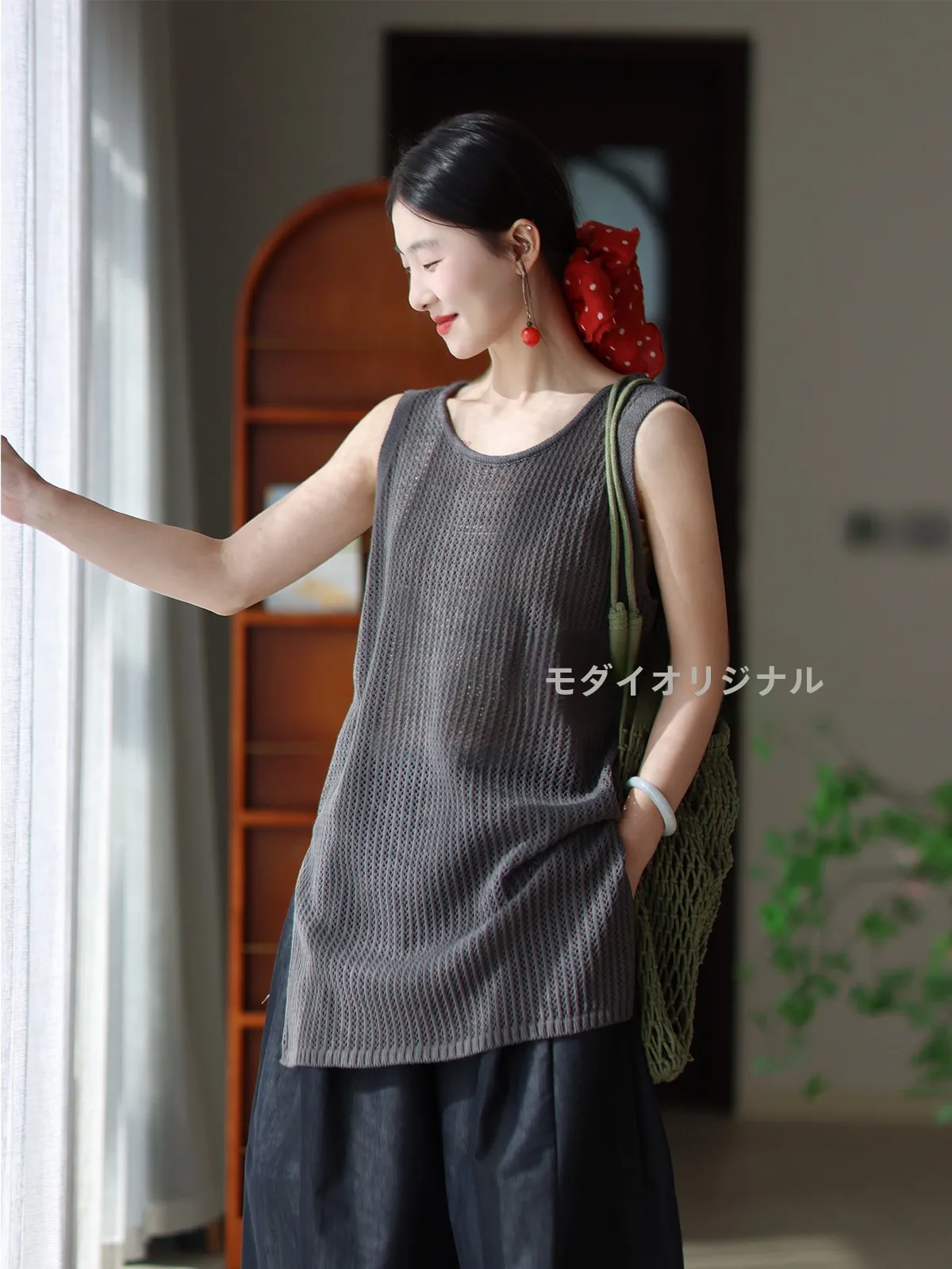Slim Fit Hollow out Knitted Vest Women's Spring Summer Thin Sleeveless Tank Top Fashionable round Neck Other Material 100%
Slim Fit Hollow out Knitted Vest Women's Spring Summer Thin Sleeveless Tank Top Fashionable round Neck Other Material 100%