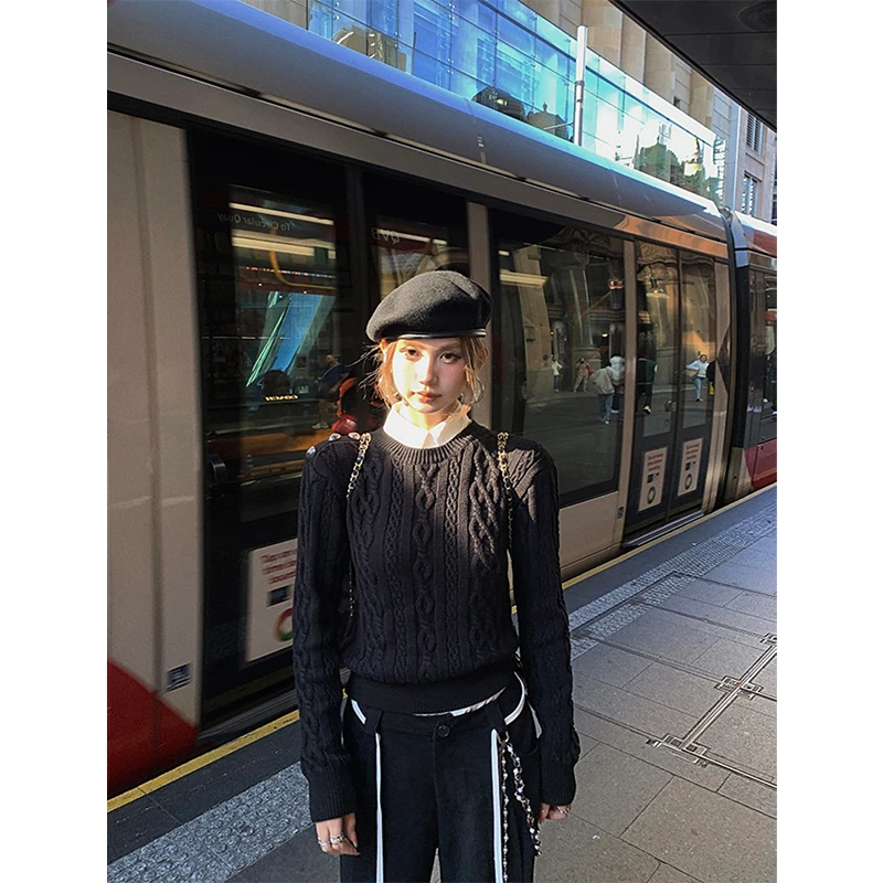 Vintage Cropped Black Sweater Women Harajuku Patchwork Knitted Pullovers Streetwear Korean Knitwears Winter Long Sleeve Jumpers
Vintage Cropped Black Sweater Women Harajuku Patchwork Knitted Pullovers Streetwear Korean Knitwears Winter Long Sleeve Jumpers