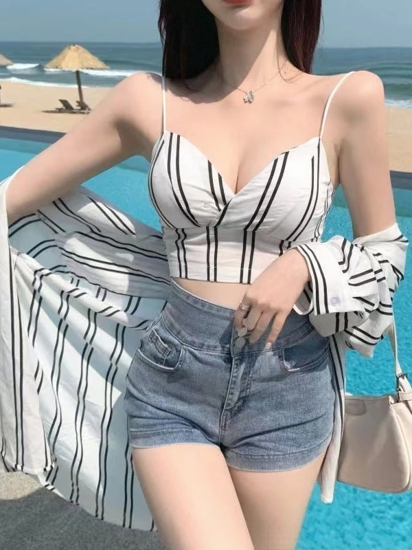 Spring Summer Loose Slimming Striped Sun Protection Shirt Women's Fashion Set with Chest Pad Strap Vest Quality Ensemble
Spring Summer Loose Slimming Striped Sun Protection Shirt Women's Fashion Set with Chest Pad Strap Vest Quality Ensemble