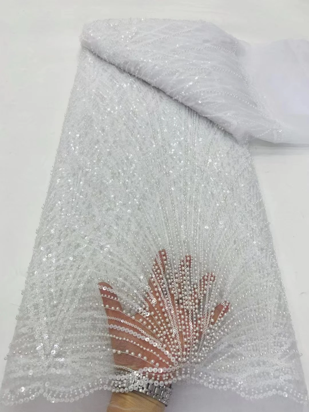 New Design White African Handmade Beads Lace Fabric For Party Luxury Beaded French Sequins Lace Fabric For Bride Dress KDP23238
New Design White African Handmade Beads Lace Fabric For Party Luxury Beaded French Sequins Lace Fabric For Bride Dress KDP23238