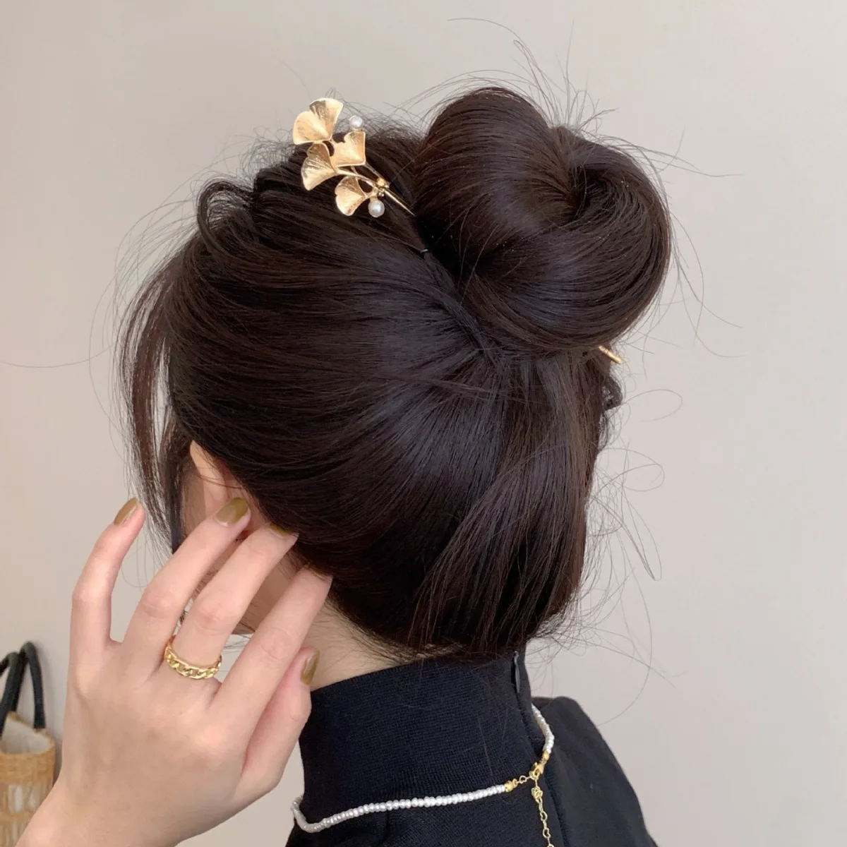 Premium Ginkgo Leaf Wooden Hair Stick Chunky Vintage Updo Pin for Women Hanfu New Chinese Style Fall Winter Brown
Premium Ginkgo Leaf Wooden Hair Stick Chunky Vintage Updo Pin for Women Hanfu New Chinese Style Fall Winter Brown