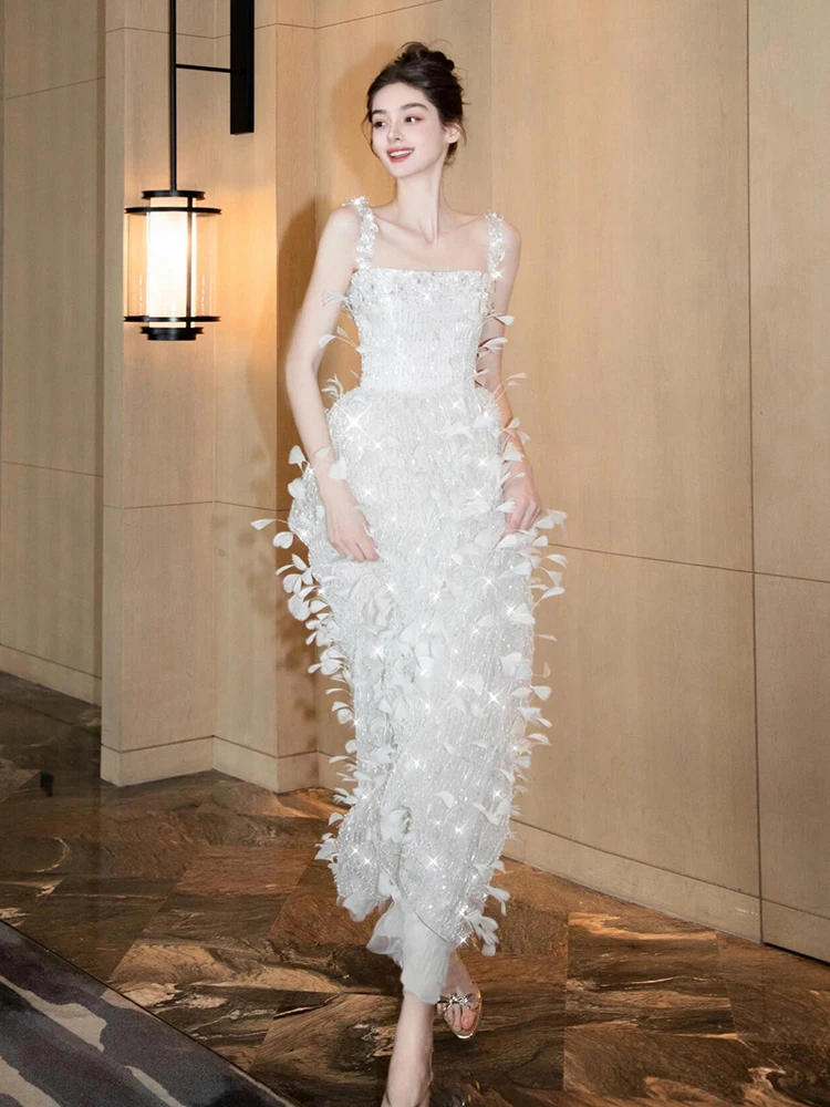 Длинное женское платье с перьями для дня рождения, выступлений, свадеб, помолвок и торжественных церемоний
Длинное женское платье с перьями для дня рождения, выступлений, свадеб, помолвок и торжественных церемоний