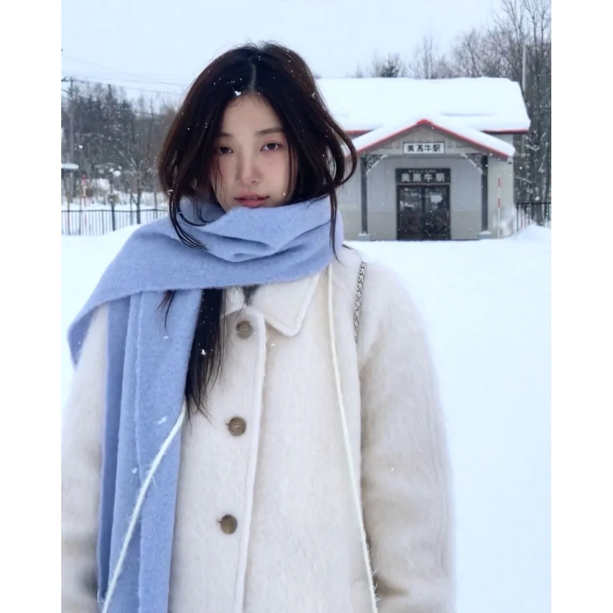 Ele Woolen Coat Women Winter Aosphere Faion Turn-down Collar Button Small Size Medium Length Woolen Outerwear
Ele Woolen Coat Women Winter Aosphere Faion Turn-down Collar Button Small Size Medium Length Woolen Outerwear