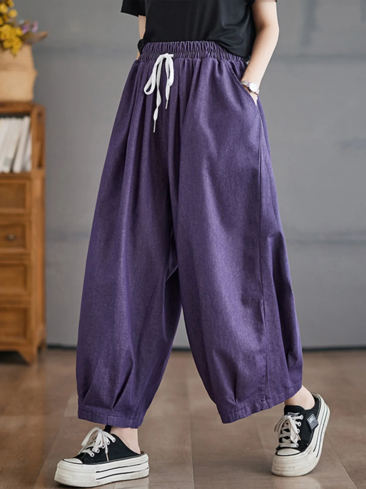 Весенне-летние женские джинсовые брюки свободного кроя с высокой талией, фасон «фонарик», повседневные, в стиле ретро, из льна, больших размеров, универсальные
Весенне-летние женские джинсовые брюки свободного кроя с высокой талией, фасон «фонарик», повседневные, в стиле ретро, из льна, больших размеров, универсальные