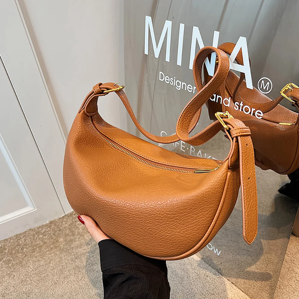 Trendy Women Crossbody Bags High Quality Pu Leather Casual Chest Bag Female All-matched Commuter Solid Shoulder Bags
Trendy Women Crossbody Bags High Quality Pu Leather Casual Chest Bag Female All-matched Commuter Solid Shoulder Bags
