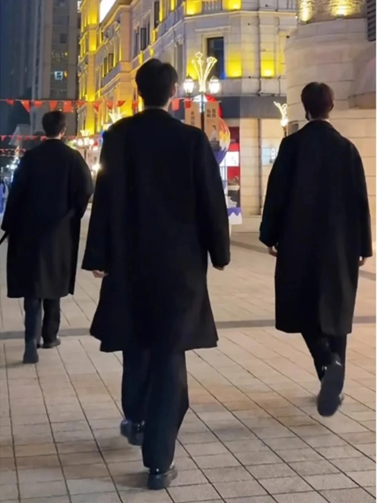 Корейское шерстяное пальто в стиле британской моды для мужчин, весна-осень, высококачественная ветровка средней длины, повседневный стиль...
Корейское шерстяное пальто в стиле британской моды для мужчин, весна-осень, высококачественная ветровка средней длины, повседневный стиль...