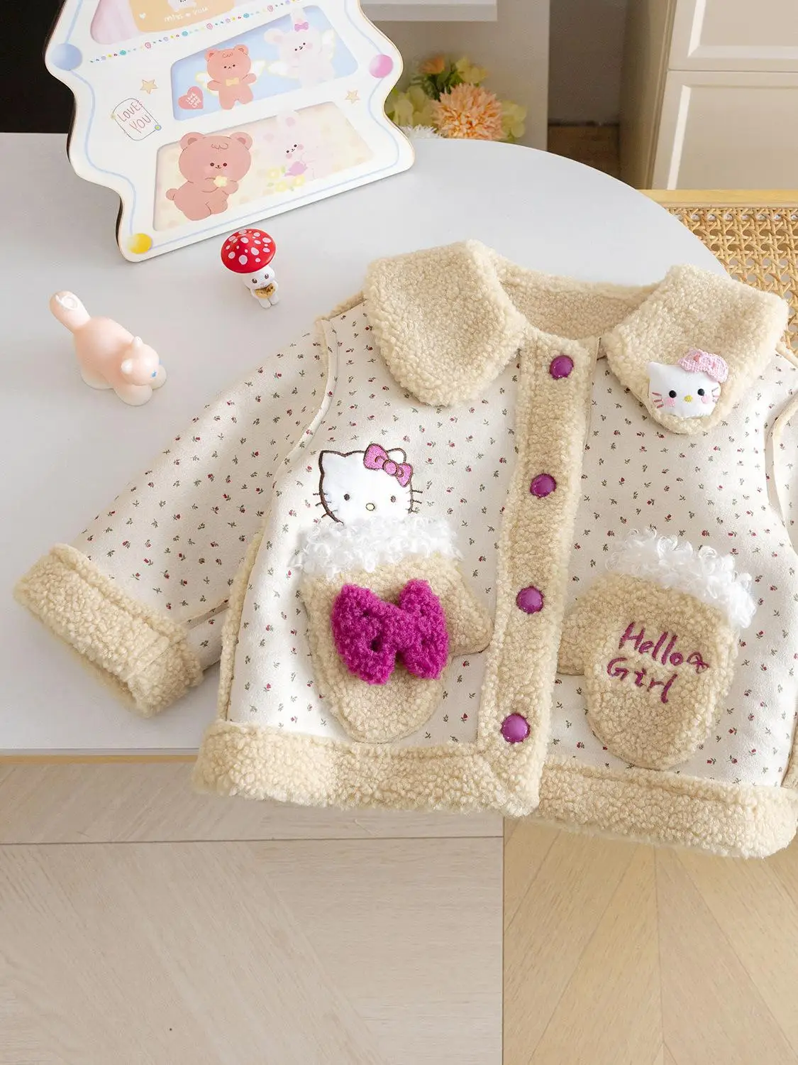 Зимнее новое модное корейское хлопковое пальто на подкладке для девочек с милым воротником на подкладке, модное корейское хлопковое пальто
Зимнее новое модное корейское хлопковое пальто на подкладке для девочек с милым воротником на подкладке, модное корейское хлопковое пальто