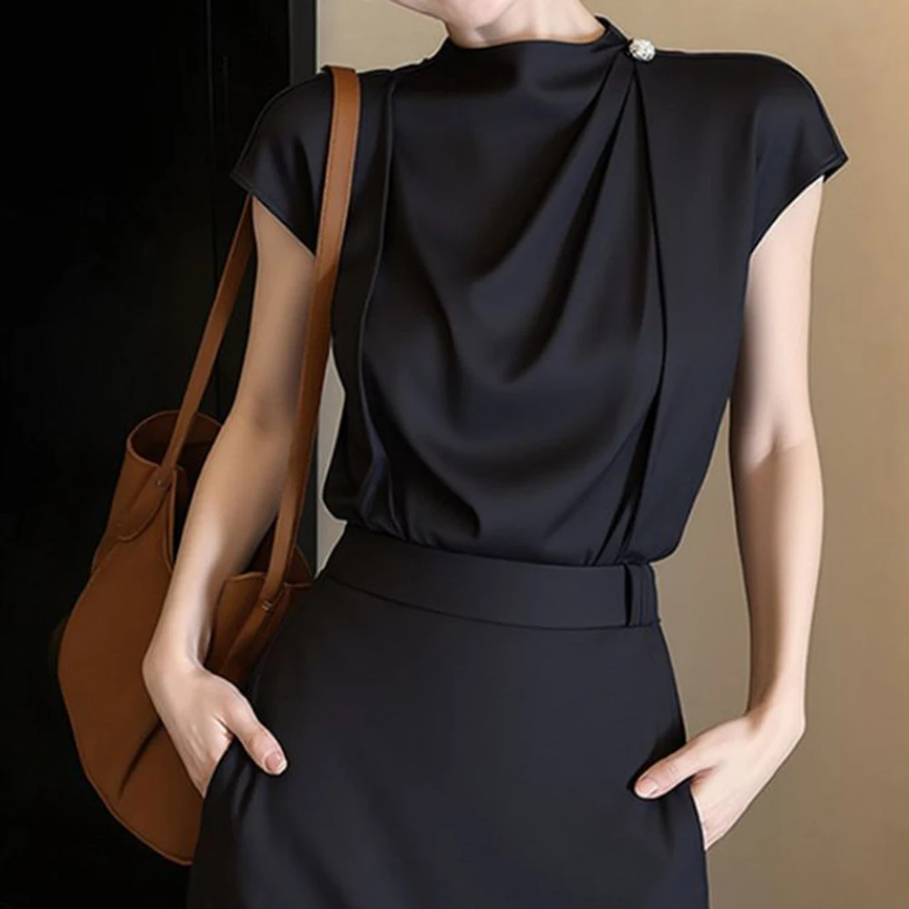High-end retro black short-sleeved shirt women's summer 2026 new chic niche top commuter pinch shirt
High-end retro black short-sleeved shirt women's summer 2026 new chic niche top commuter pinch shirt