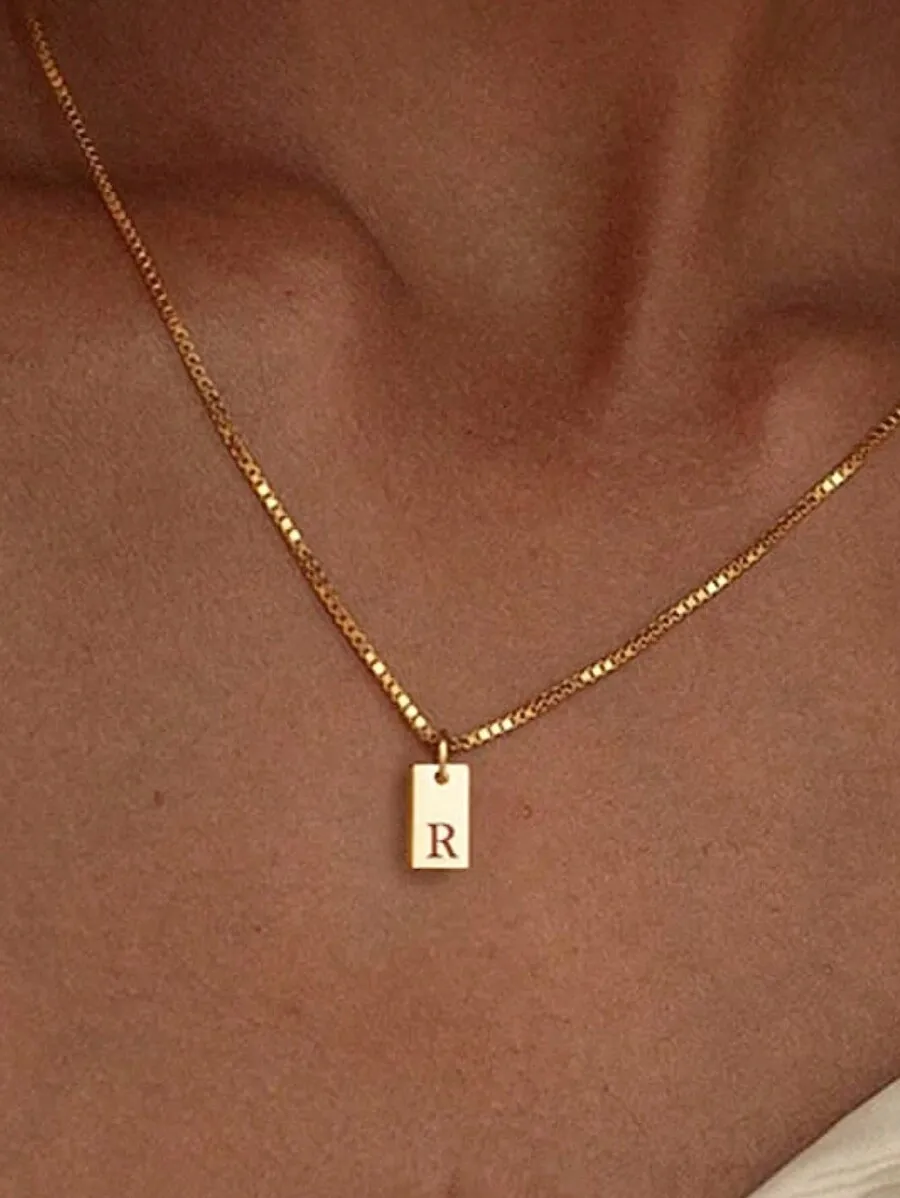 TUANZISP 1pc Gold Rectangular Pendant Necklace With 26 Alphabet Letters, Elegant Necklace Jewelry Gift For Women
TUANZISP 1pc Gold Rectangular Pendant Necklace With 26 Alphabet Letters, Elegant Necklace Jewelry Gift For Women