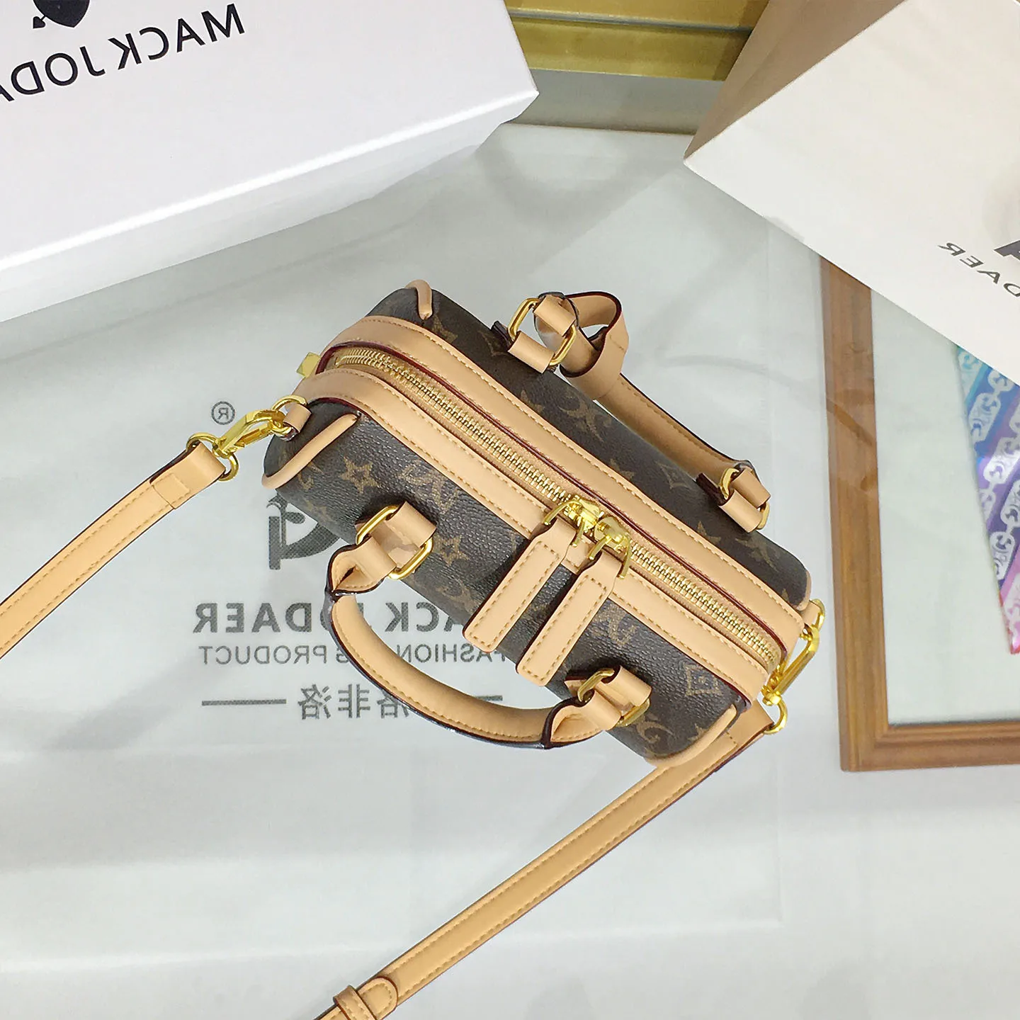 Stylish Minimalist Elegant Diaper Bag Luxury Leather Crossbody Handbag For Women Vintage Designer Large Tote Messenger
Stylish Minimalist Elegant Diaper Bag Luxury Leather Crossbody Handbag For Women Vintage Designer Large Tote Messenger