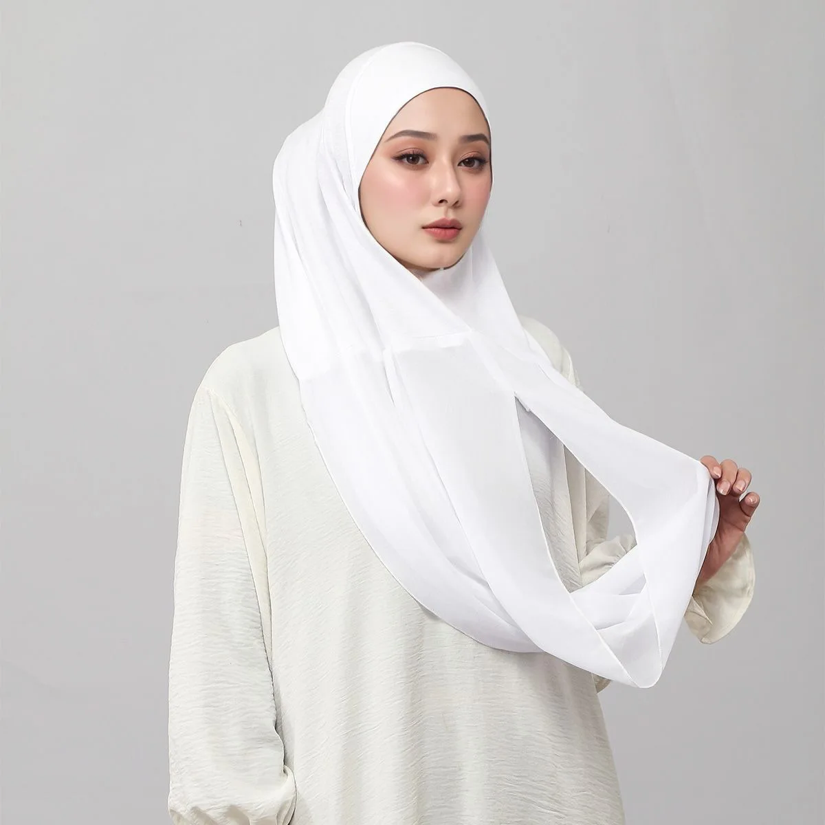 New Double Layer Pull On Hijab Cap for Women Instant Chiffon Muslim Headscarf Ethnic Scarf Islamic Head Cover Ramadan Eid Amira
New Double Layer Pull On Hijab Cap for Women Instant Chiffon Muslim Headscarf Ethnic Scarf Islamic Head Cover Ramadan Eid Amira