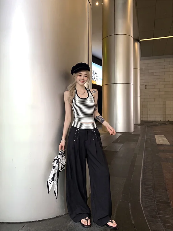 American Sweet And Spicy Neck Hanging Strap Vest Stripe Splicing Wide Leg Pants Casual Long Pants Two Piece Set Women's Fashion
American Sweet And Spicy Neck Hanging Strap Vest Stripe Splicing Wide Leg Pants Casual Long Pants Two Piece Set Women's Fashion