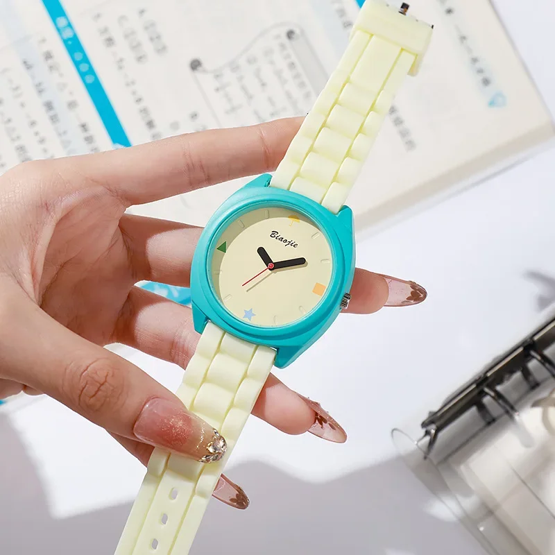 Silicone Strap Quartz Watch Cute Student Watch Candy Colored Luxury Ladies Watches Gift Fashion Wristwatch Relojes Para Mujer
Silicone Strap Quartz Watch Cute Student Watch Candy Colored Luxury Ladies Watches Gift Fashion Wristwatch Relojes Para Mujer