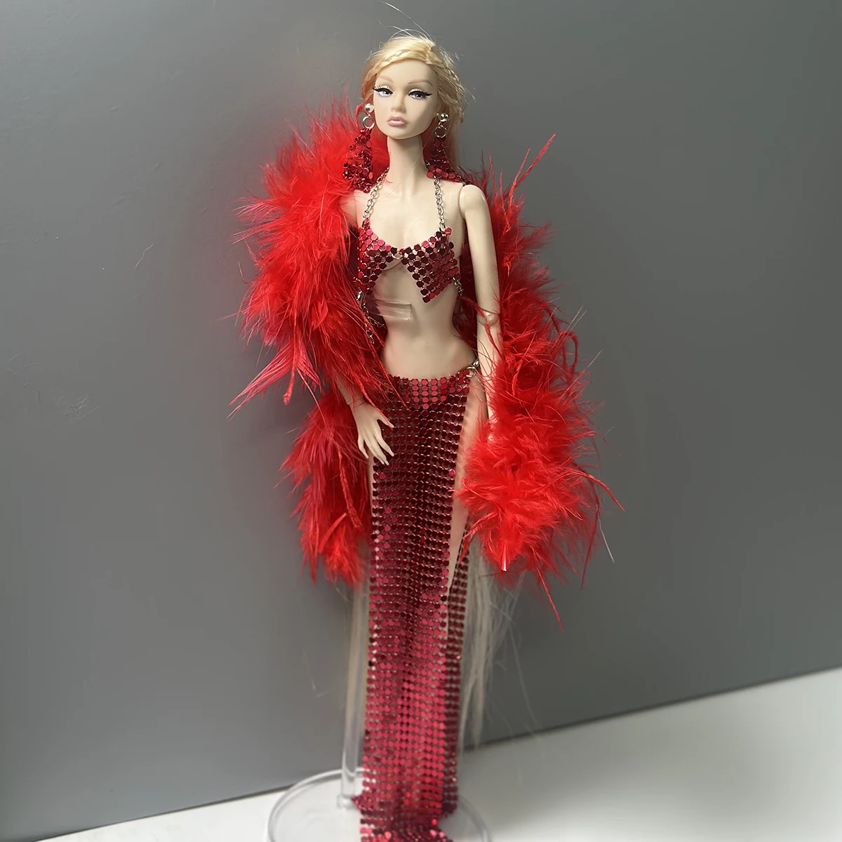 Red Classics Luxury Metal Sequins Vest+Slit Half Skirt+Feather Shawl+Earring Set For 1/6 Babi Xianxian Supermodel Doll Clothes
Red Classics Luxury Metal Sequins Vest+Slit Half Skirt+Feather Shawl+Earring Set For 1/6 Babi Xianxian Supermodel Doll Clothes