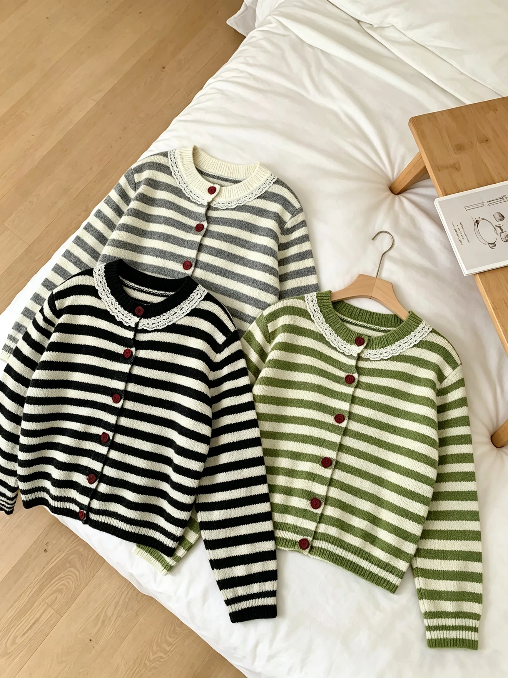 Retro Color Block Soft Short Knitted Cardigan Lace Trimmed Collar Striped French Style Women's Sweater Coat Warm Casual Long ...
Retro Color Block Soft Short Knitted Cardigan Lace Trimmed Collar Striped French Style Women's Sweater Coat Warm Casual Long ...