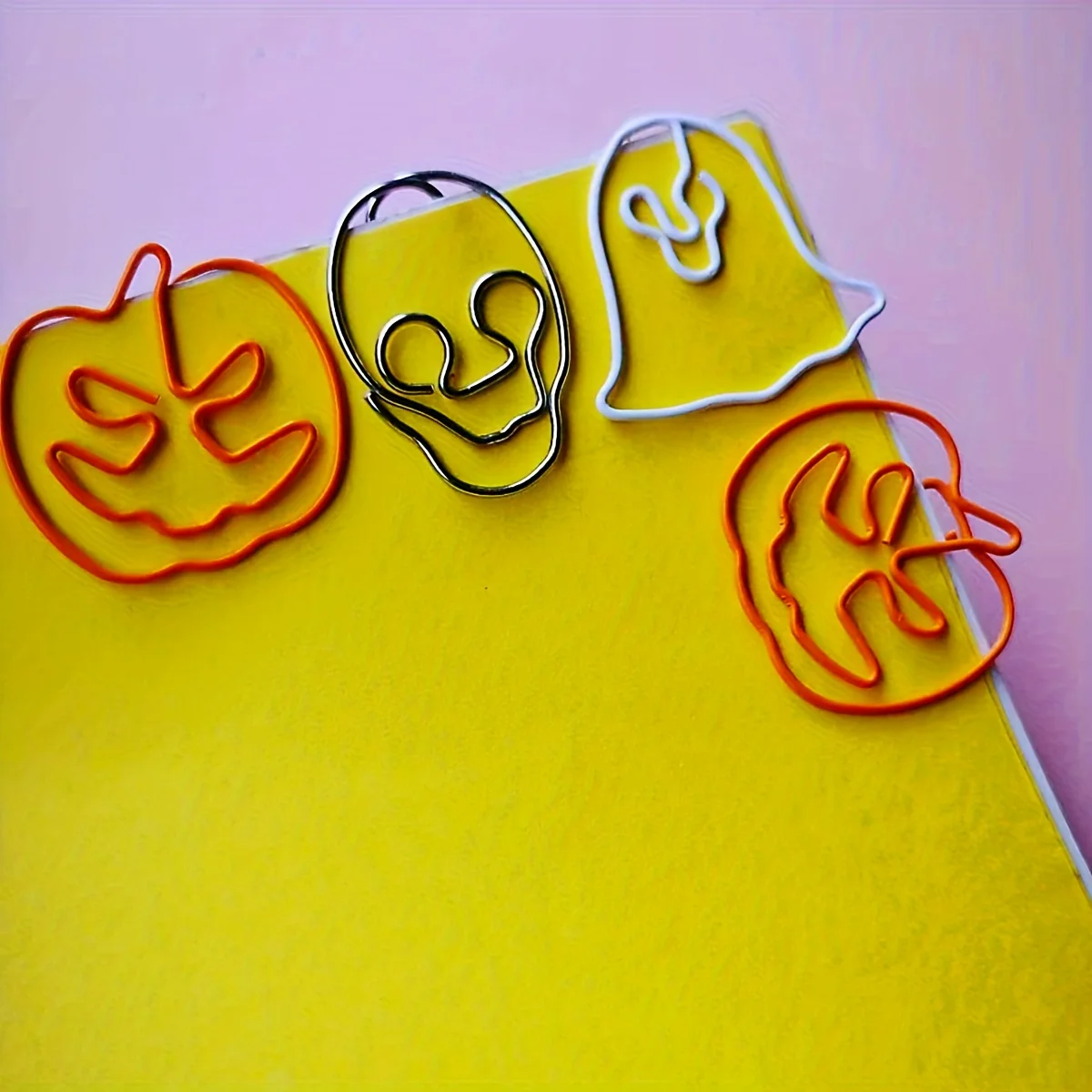 25Pcs Spooky Ghost Metal Clips, Kawaii Gothic Halloween Desk Accessories, Stationery Gifts for Students Journal Scrapbook
25Pcs Spooky Ghost Metal Clips, Kawaii Gothic Halloween Desk Accessories, Stationery Gifts for Students Journal Scrapbook