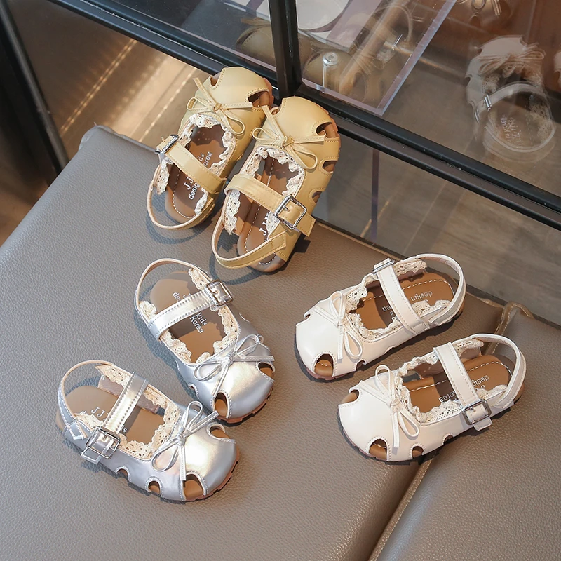 Kid's Shoes Girls' Princess Sandals 2026 Summer New Lace-Up Breathable Hollow Casual Versatile Children's Shoes 21-30
Kid's Shoes Girls' Princess Sandals 2026 Summer New Lace-Up Breathable Hollow Casual Versatile Children's Shoes 21-30