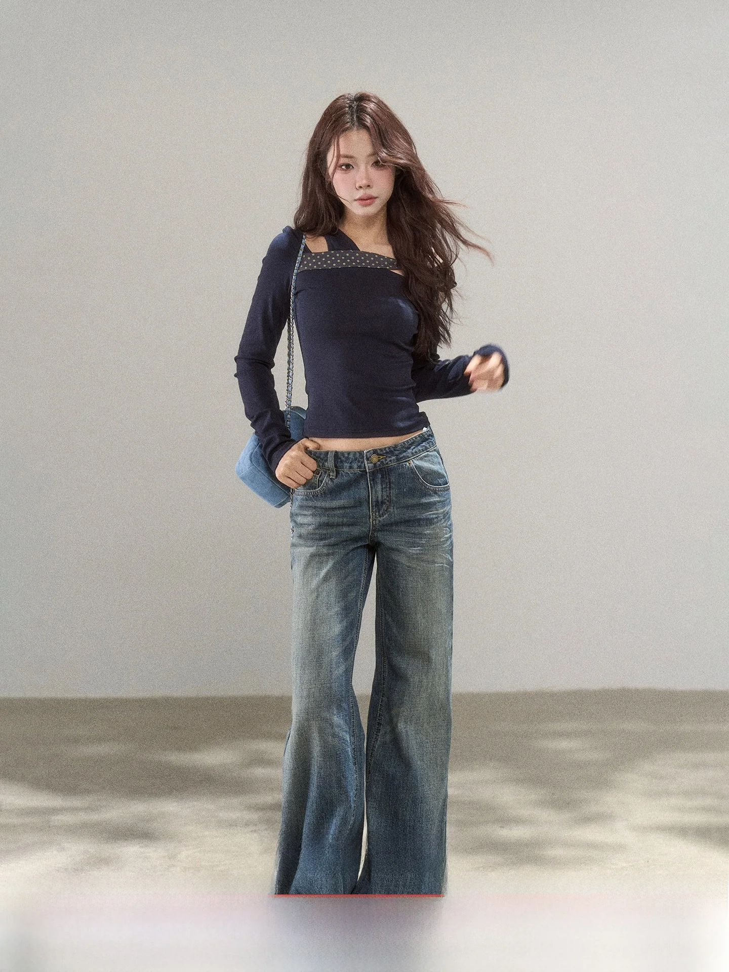 Широкие джинсовые джинсы в стиле ретро, женские модные свободные универсальные американские длинные брюки с высокой талией и застежкой-молнией, осенняя новинка...
Широкие джинсовые джинсы в стиле ретро, женские модные свободные универсальные американские длинные брюки с высокой талией и застежкой-молнией, осенняя новинка...