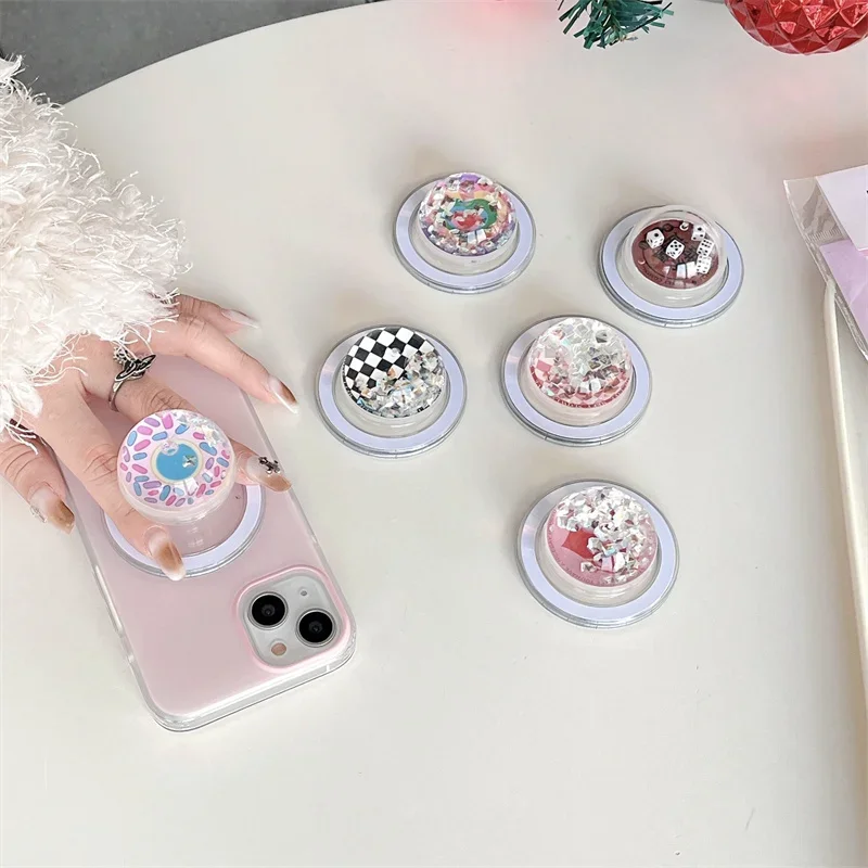 For Magnetic Strap Holder Heart Shaped Glitters Sand Moving Liquid Phone Data Paddle for Magsafe Socket Cover Holder for IPhone
For Magnetic Strap Holder Heart Shaped Glitters Sand Moving Liquid Phone Data Paddle for Magsafe Socket Cover Holder for IPhone