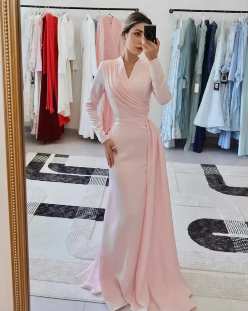 Customized Modern Style Fashion Charmeuse Ruched Sash Straight V-neck Long Dresses Bespoke Occasion Dresses High Quality Simple
Customized Modern Style Fashion Charmeuse Ruched Sash Straight V-neck Long Dresses Bespoke Occasion Dresses High Quality Simple