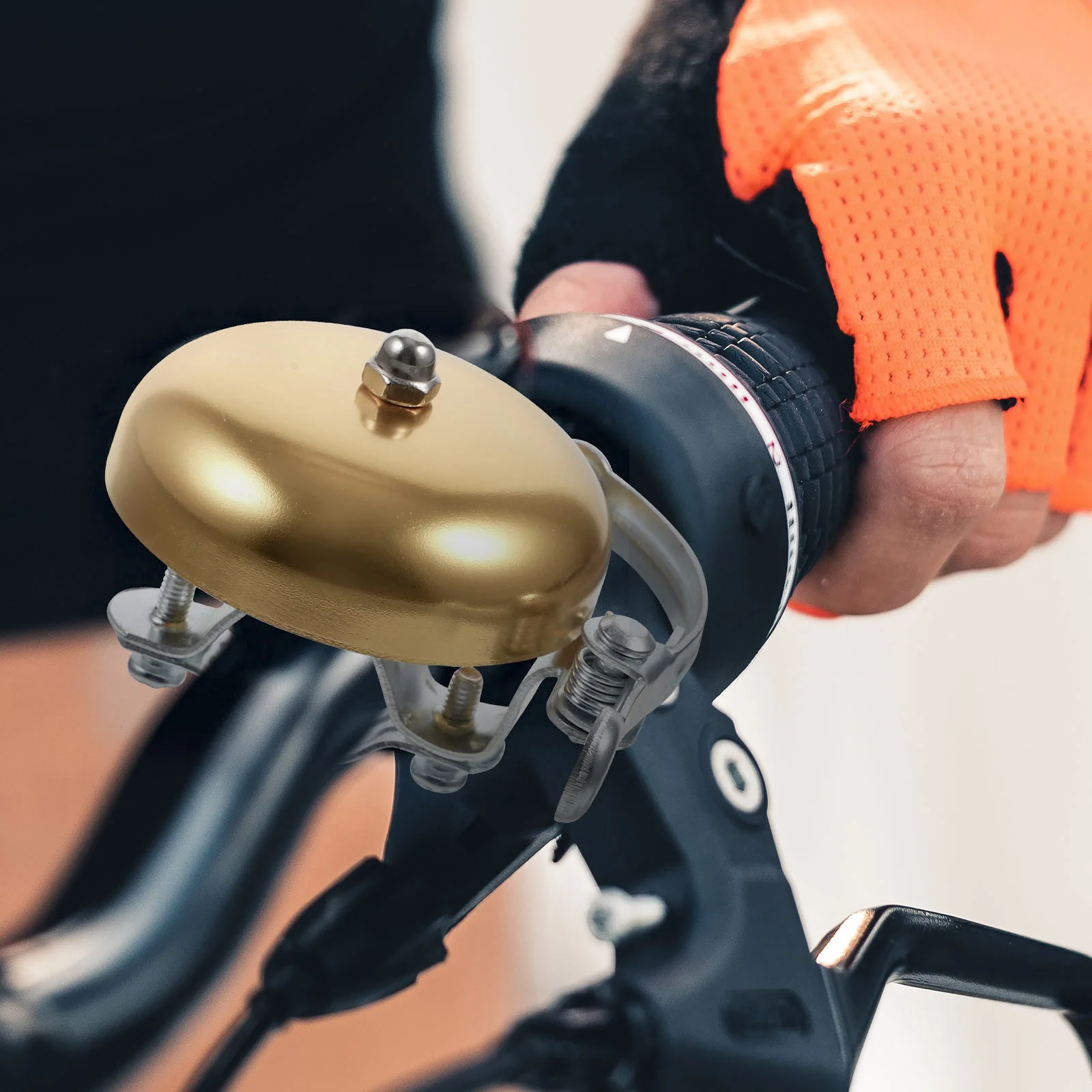 Vintage Bike Durable Crisp Sound Bycicle Ring Bike Bell Cycling Safety Bells Alert Handlebar Retro Style Bells
Vintage Bike Durable Crisp Sound Bycicle Ring Bike Bell Cycling Safety Bells Alert Handlebar Retro Style Bells