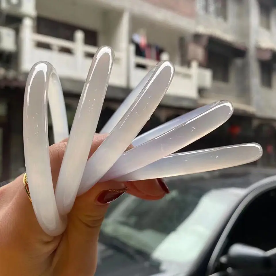 Diamond-like Ice Jade Natural White Agate Chalcedony Bangle Exquisite High-end Jewelry Bracelet Decorative Accessories Crafts
Diamond-like Ice Jade Natural White Agate Chalcedony Bangle Exquisite High-end Jewelry Bracelet Decorative Accessories Crafts