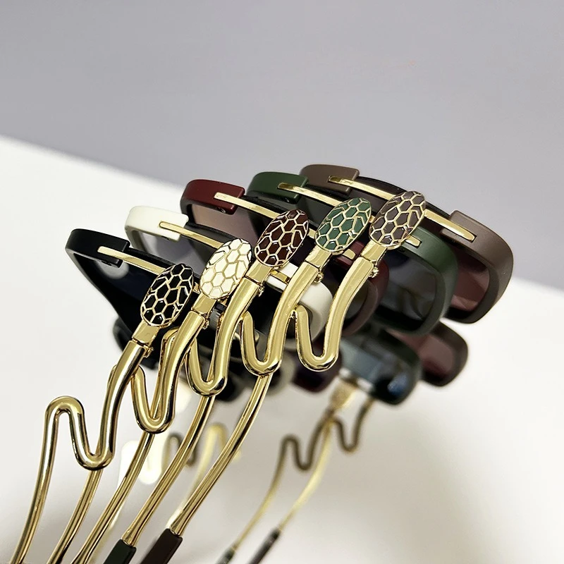 New Metal Square Large Frame Women's Sunglasses Fashion Snake-shaped Glasses Legs Sunshade Sunglass Lentes De Sol Mujer Vintage
New Metal Square Large Frame Women's Sunglasses Fashion Snake-shaped Glasses Legs Sunshade Sunglass Lentes De Sol Mujer Vintage