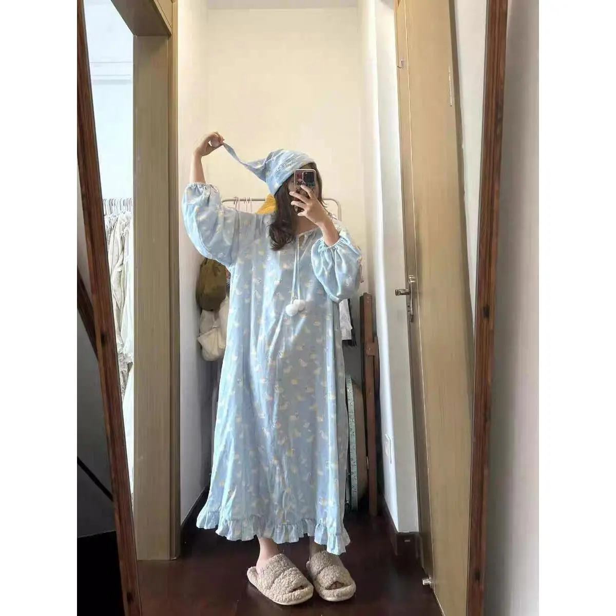 Spring Cloud Cotton Sleepwear Women Long Sleeve Printed Loose Home Clothes Duckling Patterned Comfortable Nightgown Nightdress
Spring Cloud Cotton Sleepwear Women Long Sleeve Printed Loose Home Clothes Duckling Patterned Comfortable Nightgown Nightdress