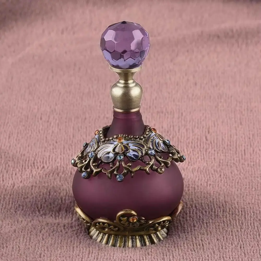 Vintage Empty Perfume Bottle Refillable Decorative Empty Glass Jar Ornaments Crystal Inlayed Glass Oil Dropper Bottles
Vintage Empty Perfume Bottle Refillable Decorative Empty Glass Jar Ornaments Crystal Inlayed Glass Oil Dropper Bottles