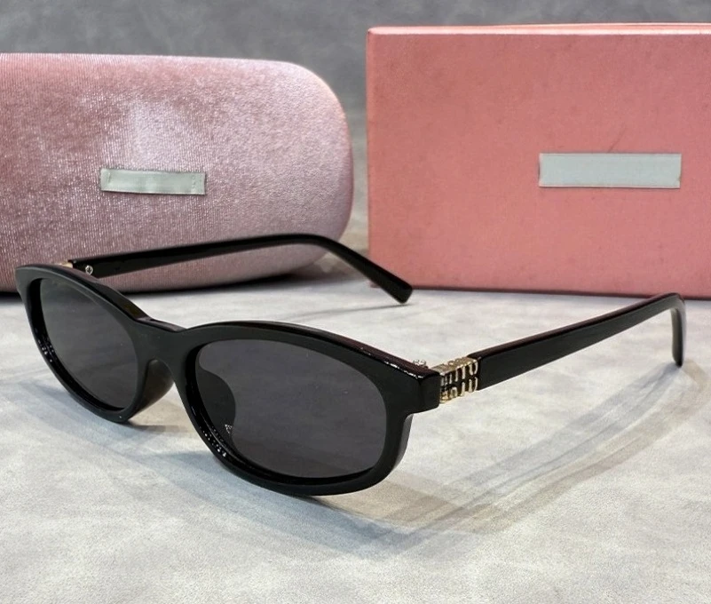 2025 New Unisex Polarized Sunglasses HD UV400 Protection Retro Square Frame Luxury Fashion Driving Night Vision, Anti-Glare Gift
2025 New Unisex Polarized Sunglasses HD UV400 Protection Retro Square Frame Luxury Fashion Driving Night Vision, Anti-Glare Gift