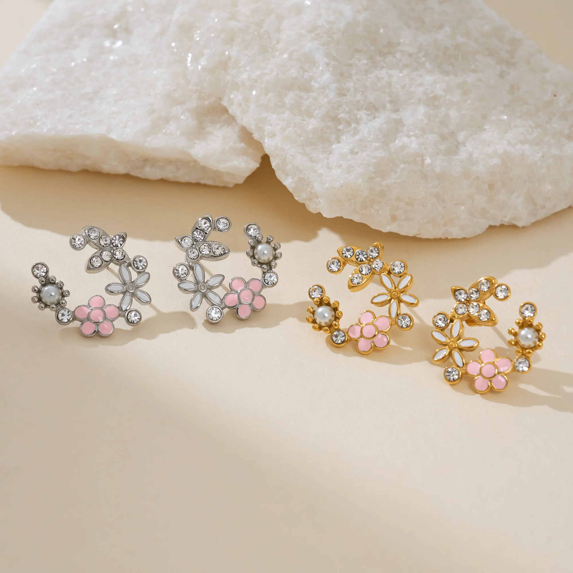 DASEIN Summer 18k Gold Plated Pink Lovely Flower Earrings Hypoallergenic Stainless Steel Korean High Quality Dainty Jewelry
DASEIN Summer 18k Gold Plated Pink Lovely Flower Earrings Hypoallergenic Stainless Steel Korean High Quality Dainty Jewelry