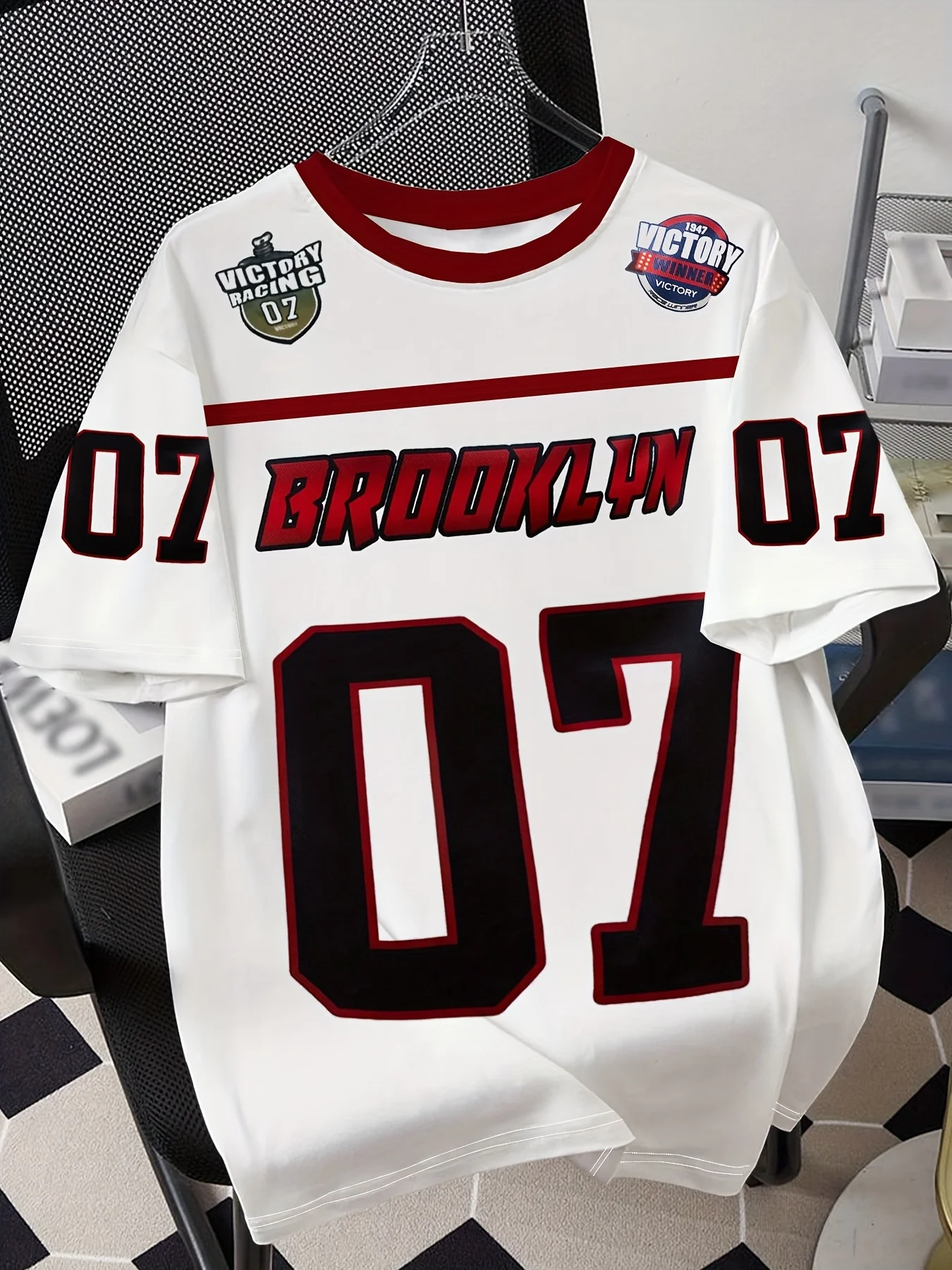 The 2025 summer new men's T-shirt 3D printed digital T-shirt round neck top is light thin and breathable
The 2025 summer new men's T-shirt 3D printed digital T-shirt round neck top is light thin and breathable