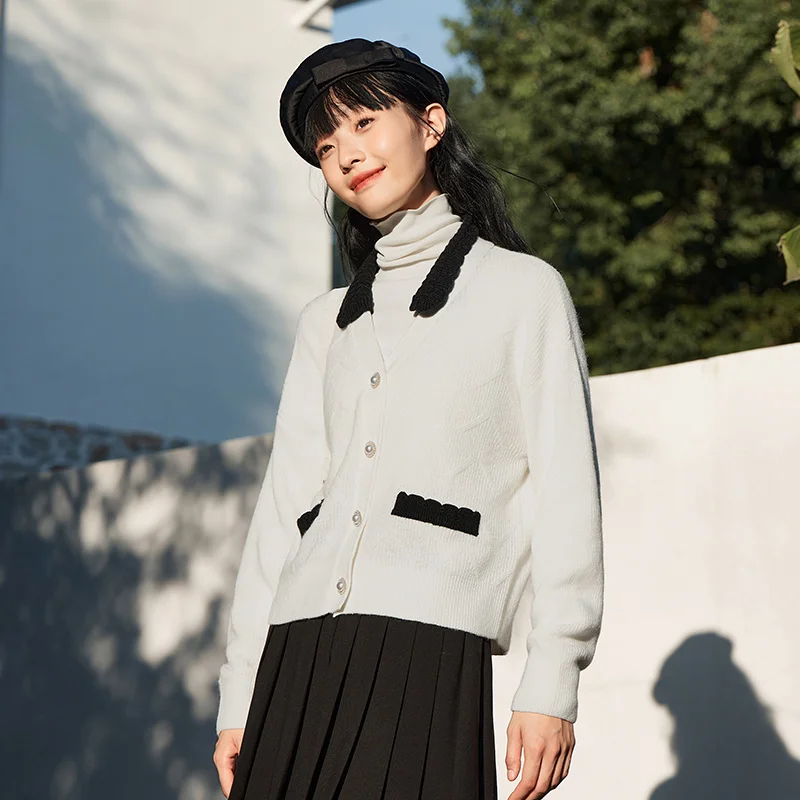 Semir Knitted Cardigan Women Cable Top Small 2023 Winter New Loose Small Fragrant Style Contrasted Color Jacket
Semir Knitted Cardigan Women Cable Top Small 2023 Winter New Loose Small Fragrant Style Contrasted Color Jacket