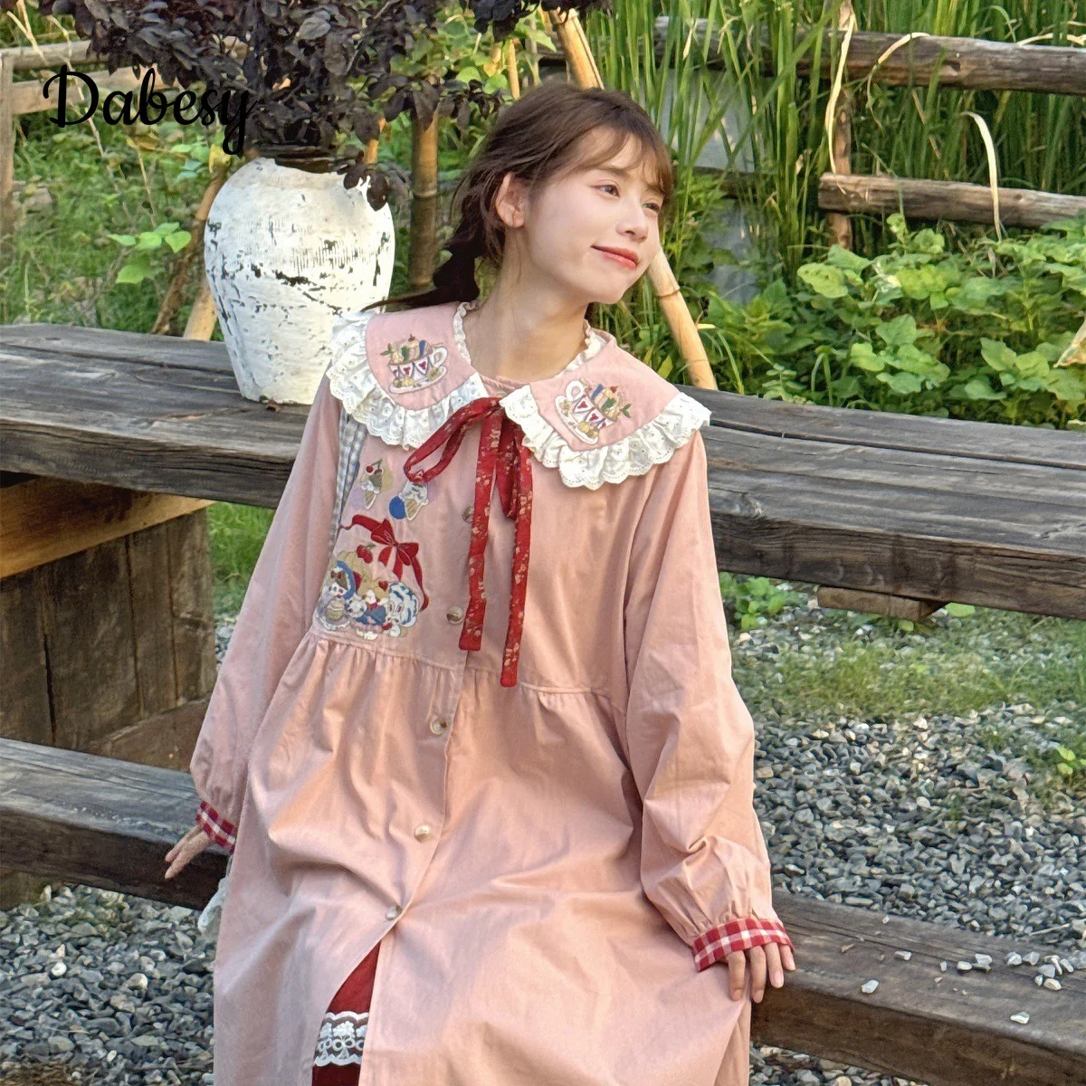 Винтажный длинный плащ с воротником Питера Пэна и вышивкой Kawaii, женский осенний японский ветровка Мори, куртка, повседневная свободная верхняя одежда
Винтажный длинный плащ с воротником Питера Пэна и вышивкой Kawaii, женский осенний японский ветровка Мори, куртка, повседневная свободная верхняя одежда