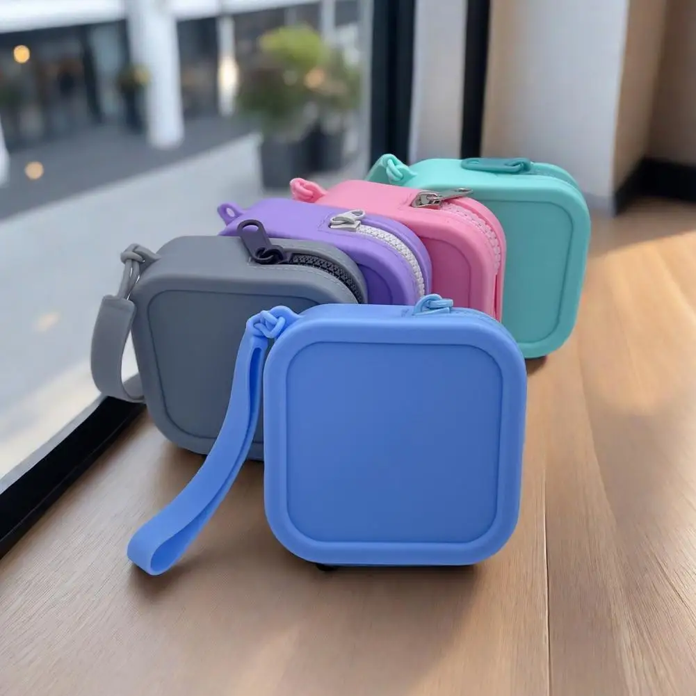 Silicone Storage Bag with Wrist Strap Square Makeup Bag Zipper Closure Waterproof Keys Earphone Lipstick Cards Storage Pouch
Silicone Storage Bag with Wrist Strap Square Makeup Bag Zipper Closure Waterproof Keys Earphone Lipstick Cards Storage Pouch