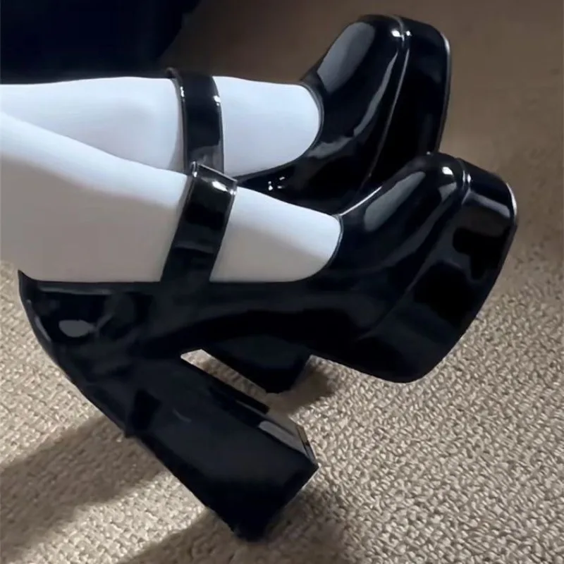 Women's Heels Mary Jane Shoes High Quality Patent Leather Thick Heeled Single Shoes Japanese-style Jk Skirts Shoes Women's Pumps
Women's Heels Mary Jane Shoes High Quality Patent Leather Thick Heeled Single Shoes Japanese-style Jk Skirts Shoes Women's Pumps