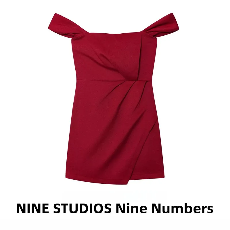 Sexy oulder Bared Dr ort Skirt Slim Fit Pleated Drop oulder Sve H Version Polyester Fiber Casual Wear
Sexy oulder Bared Dr ort Skirt Slim Fit Pleated Drop oulder Sve H Version Polyester Fiber Casual Wear