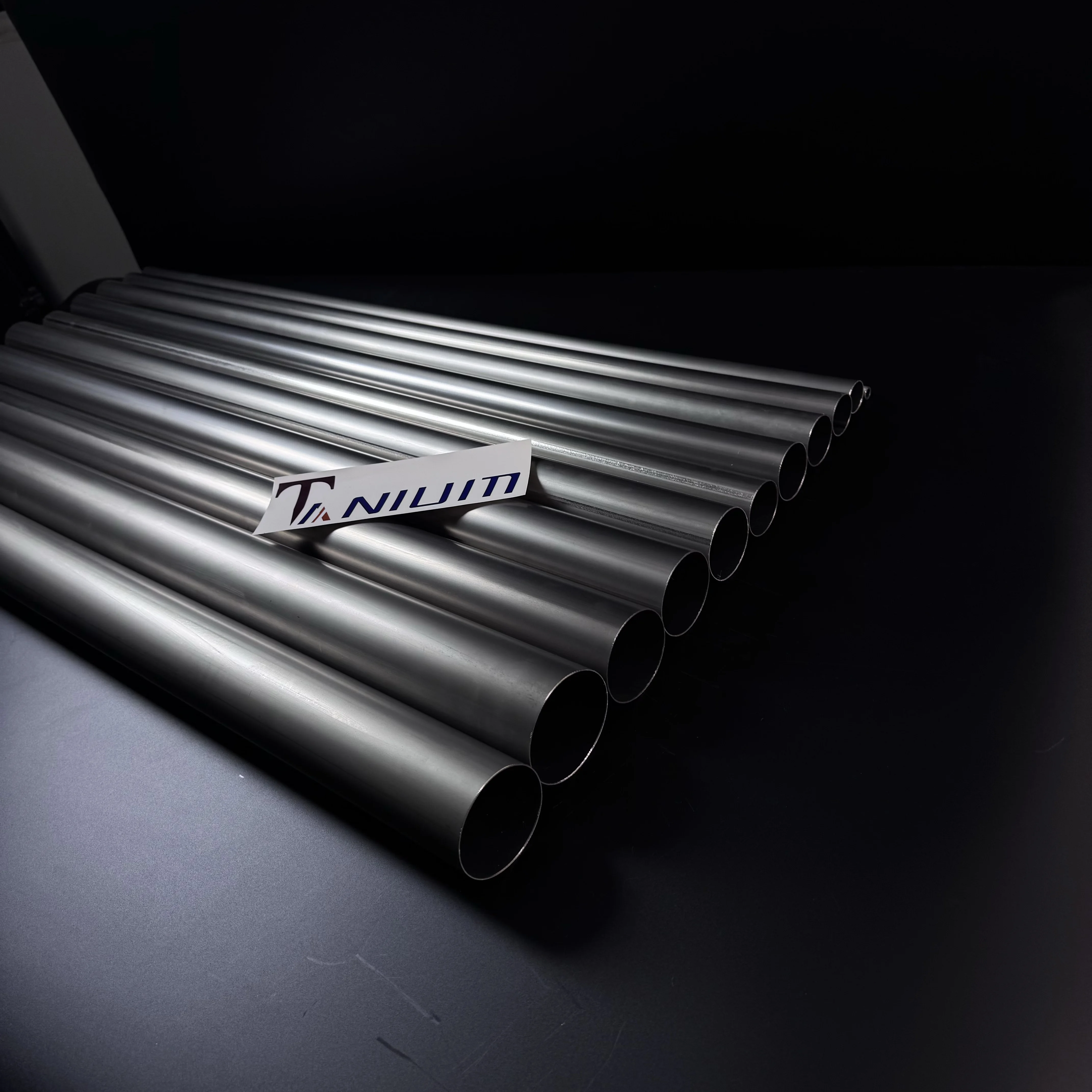 3 Inch Exhaust Pipe Welded Pipe Titan Straight Tubing Valved Exhaust for Car Exhaust OD76.2mm
3 Inch Exhaust Pipe Welded Pipe Titan Straight Tubing Valved Exhaust for Car Exhaust OD76.2mm