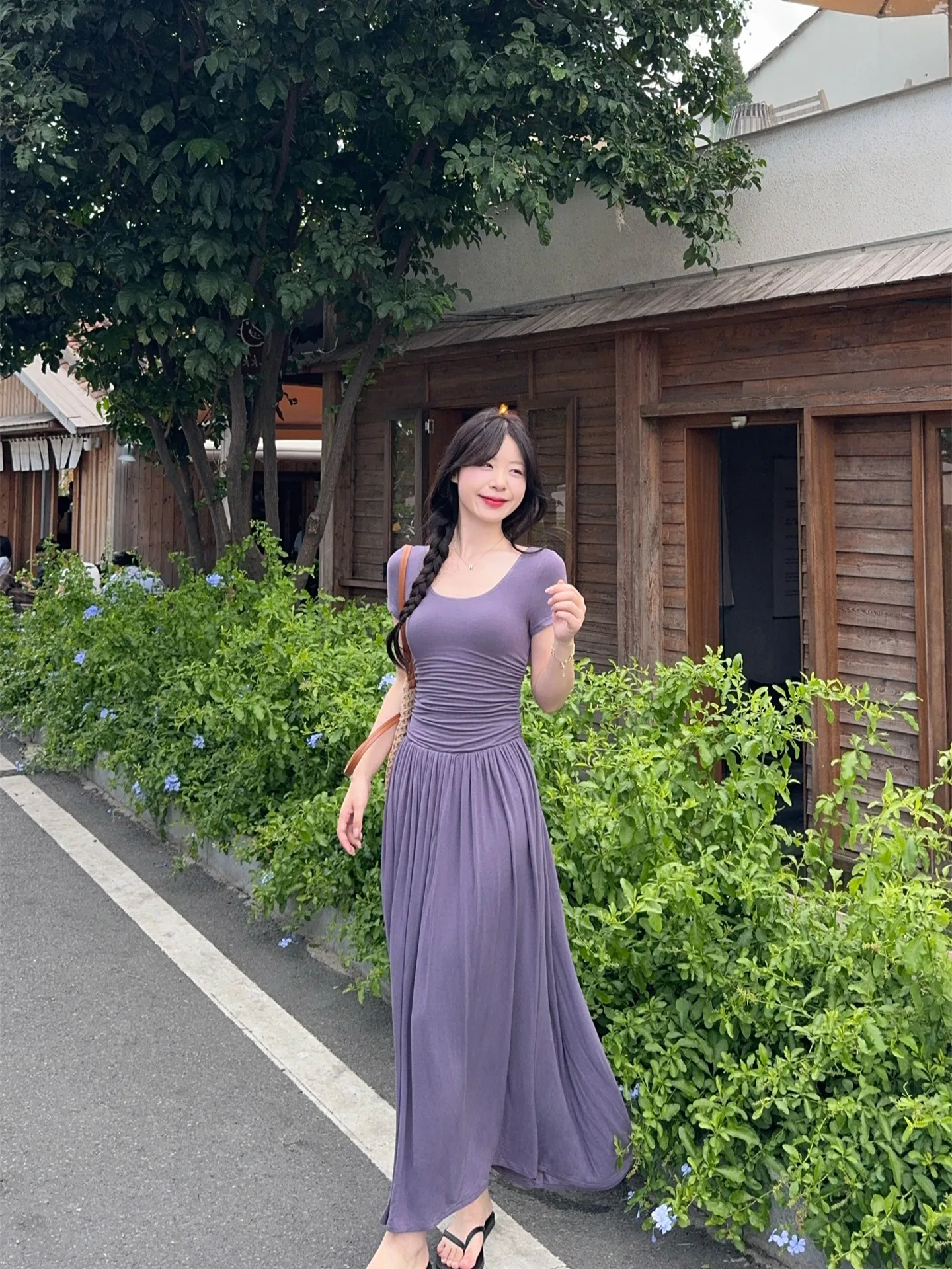 Gentle Wind Purple Elegant Pleated Slim Short Sleeve Dress Women Summer Slimming A-Line Long Dress High Waist V-Neck City Walk
Gentle Wind Purple Elegant Pleated Slim Short Sleeve Dress Women Summer Slimming A-Line Long Dress High Waist V-Neck City Walk