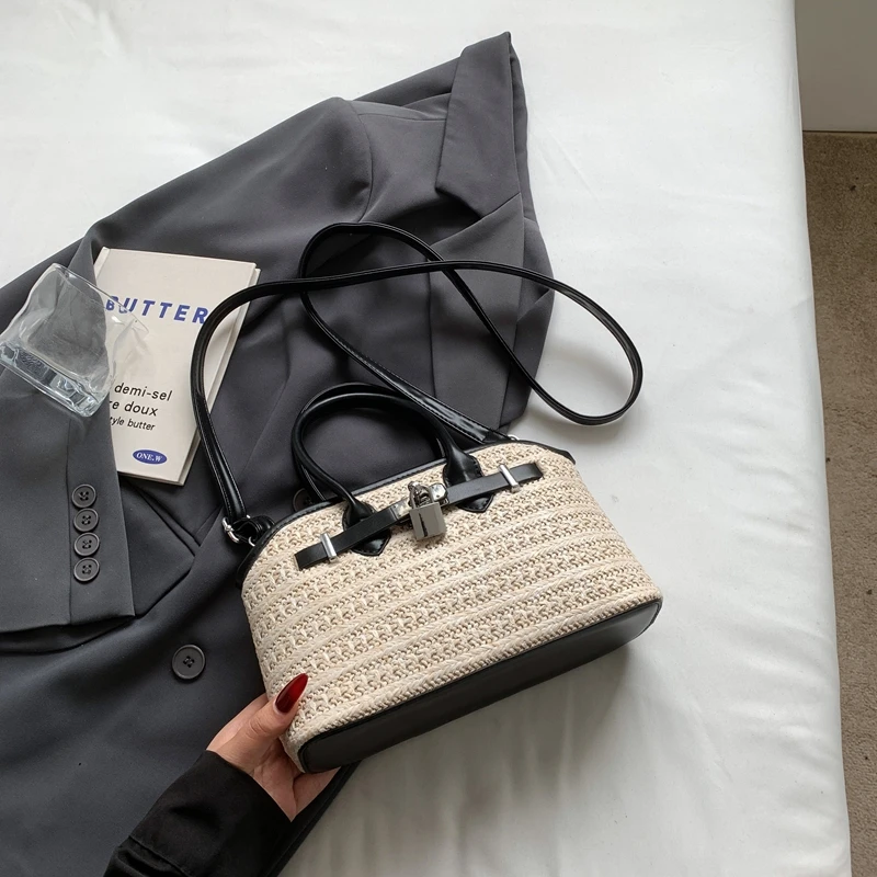 Minimalist Luxury Women's Tote Bag Smooth Leather Crossbody Shoulder Handbag Elegant Designer Work Bag For Professional Ladies
Minimalist Luxury Women's Tote Bag Smooth Leather Crossbody Shoulder Handbag Elegant Designer Work Bag For Professional Ladies