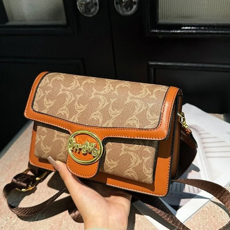 Ladies Shoulder Bag Made Of Fine Leather Boasting Trendy Lightweight Daily Refined Look
Ladies Shoulder Bag Made Of Fine Leather Boasting Trendy Lightweight Daily Refined Look