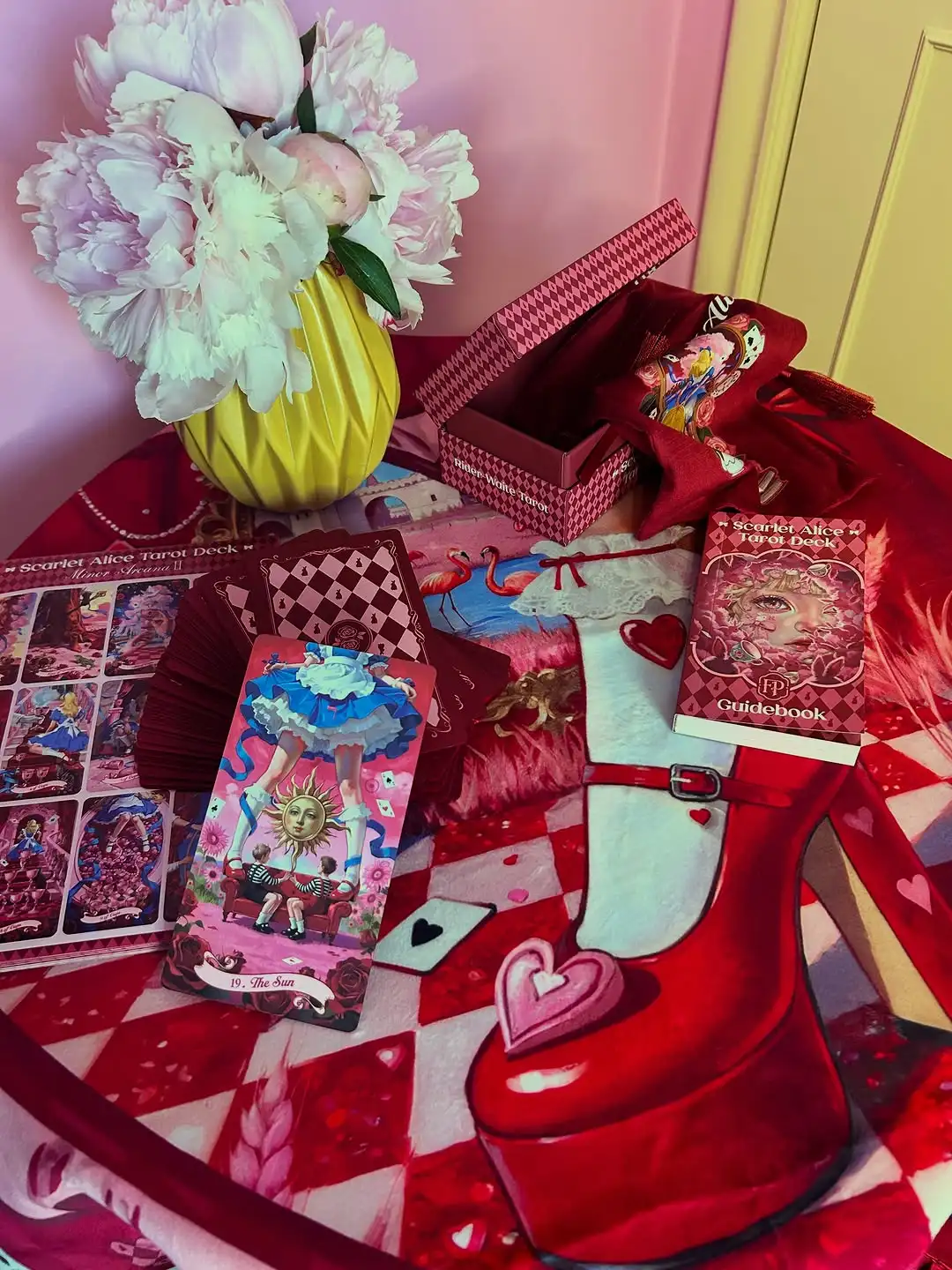 2026 New Beginner Tarot Rider Waite 78 Oracles Deck Genuine Professional Luxury Edition Scarlet Alice Tarot Cards Guidebook
2026 New Beginner Tarot Rider Waite 78 Oracles Deck Genuine Professional Luxury Edition Scarlet Alice Tarot Cards Guidebook