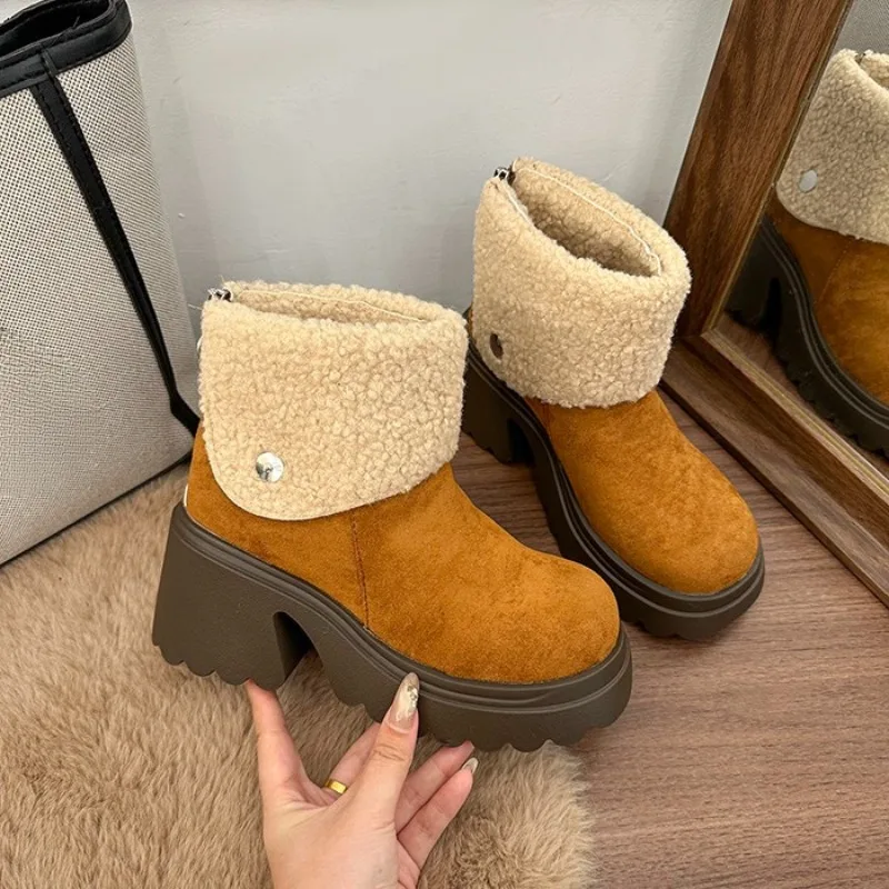 Block Heel Booties Vintage Round Toe Suede Rear Zipper Platform Non-Slip Wear-Resistant Cotton Boots
Block Heel Booties Vintage Round Toe Suede Rear Zipper Platform Non-Slip Wear-Resistant Cotton Boots
