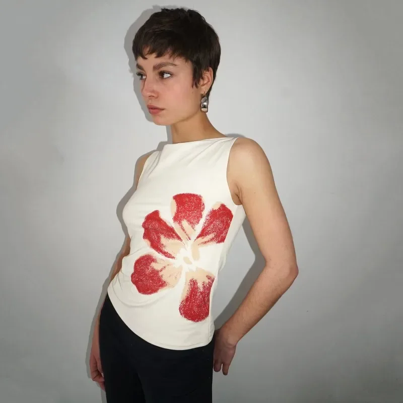 Vintage Sleeveless Tops For Women With European And American Style Floral Print Round Neck, Slim Fit, And Slimming Design
Vintage Sleeveless Tops For Women With European And American Style Floral Print Round Neck, Slim Fit, And Slimming Design