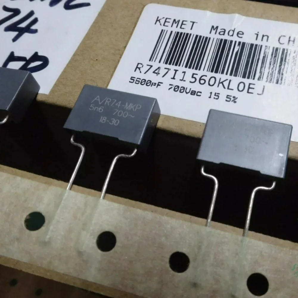 10pcs/lot AV R74 0.0056uf 700VAC 5.6nf 5n6 5600pf 562 J Brand New 8mm Film Capacitor R747I1560KL0EJ
10pcs/lot AV R74 0.0056uf 700VAC 5.6nf 5n6 5600pf 562 J Brand New 8mm Film Capacitor R747I1560KL0EJ