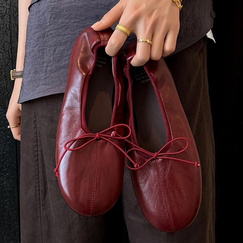 Women's New Spring and Autumn Genuine Leather Sheepskin Low Heel Bow Soft and Comfortable Lazy Shoes Oxford Single Shoes
Women's New Spring and Autumn Genuine Leather Sheepskin Low Heel Bow Soft and Comfortable Lazy Shoes Oxford Single Shoes