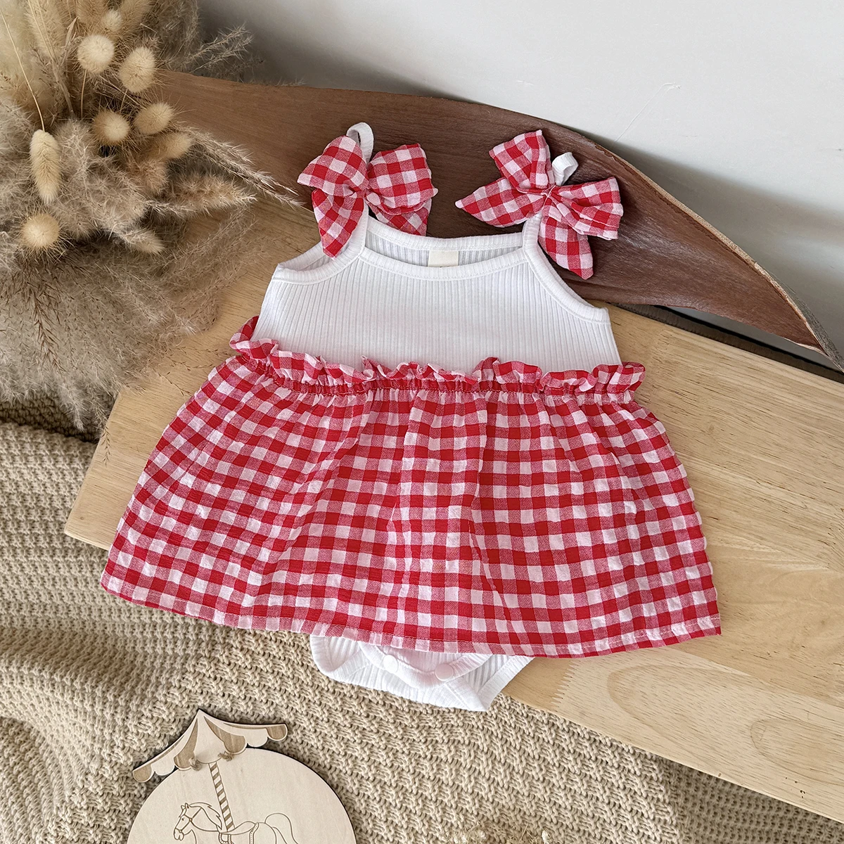 New Baby Girls Red and White Checkered Pattern Tie-Strap Tie-Strap Romper Dress Cute Summer One-Piece Out 0-18M
New Baby Girls Red and White Checkered Pattern Tie-Strap Tie-Strap Romper Dress Cute Summer One-Piece Out 0-18M